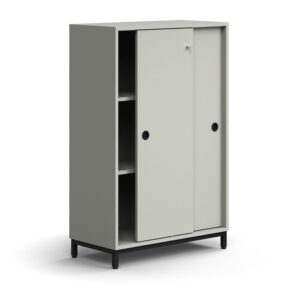Zamykana szafa przesuwna QBUS, 2 półki, nóżki, uchwyty, 1252x800x400 mm, czarny, jasnoszary