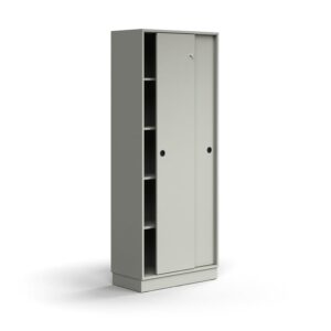 Zamykana szafa przesuwna QBUS, 4 półki, cokół, uchwyty, 2020x800x400 mm, jasnoszary