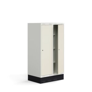 Szafka do szatni ROZ, 2 moduły, 2 drzwi, z podstawą, 1510x800x550 mm, beżowa