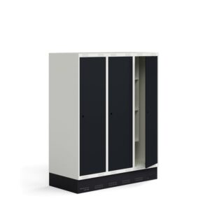 Szafka do szatni ROZ, 3 moduły, 3 drzwi, z podstawą, 1510x1200x550 mm, antracytowa